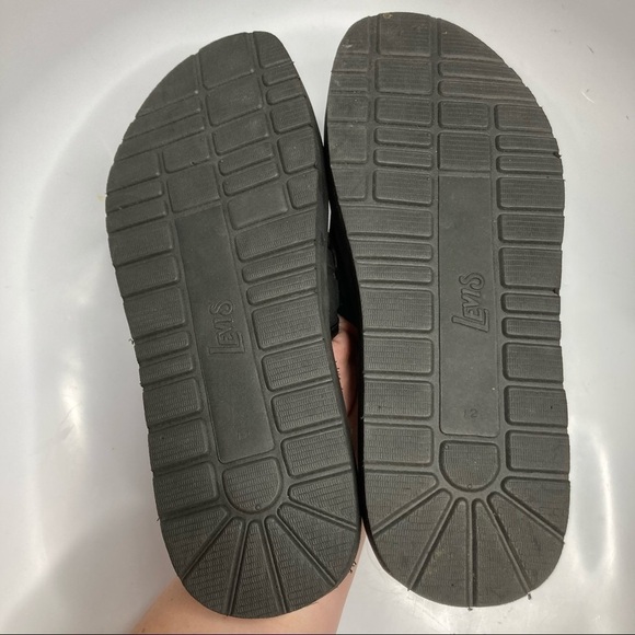 Levi’s men’s foam slides size 12 - Picture 6 of 6